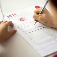 Sự cố kỹ thuật trong kỳ thi IELTS: Nhiều trường đại học rà soát lại chứng chỉ