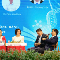 Dược sĩ Phan Văn Hiển: 