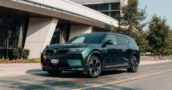 Chủ xe nói về VinFast VF 9: SUV điện hạng E “chuẩn thương gia”, chất lượng sánh ngang xe châu Âu 4 tỷ đồng