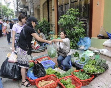 Dẹp “chợ cóc”, “chợ tạm”: Khó cũng phải làm