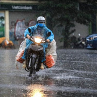 Thời tiết ngày 20/11/2025: Bắc Bộ rét đậm, Trung Bộ mưa to đến rất to