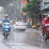 Thời tiết ngày 21/11/2025: Bắc Bộ giảm mưa, Trung Bộ tiếp tục mưa to đến rất to