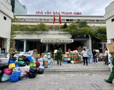 TP Hồ Chí Minh tổ chức nhiều điểm tiếp nhận cứu trợ đồng bào miền Trung