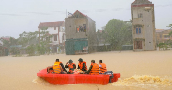 Bộ Công an cảnh báo về "làn sóng" tin giả AI liên quan đến mưa lũ miền Trung