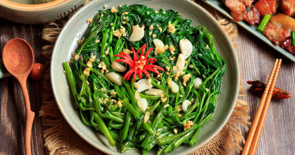 Những loại rau củ quen thuộc dễ chứa độc tố, âm thầm nuôi lớn tế bào ung thư