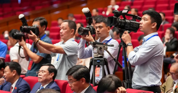 Dự án Luật Báo chí (sửa đổi): Cần thiết bổ sung quy định về xây dựng mô hình báo chí chủ lực đa phương tiện tại Hà Nội và TP Hồ Chí Minh