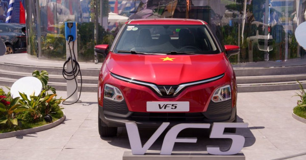 Chuyển từ xăng sang điện, chủ xe VF 5 ngỡ ngàng: Chất lượng hơn hẳn, tiền tiết kiệm gần đủ mua thêm VF 3 cho vợ