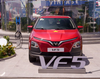Chuyển từ xăng sang điện, chủ xe VF 5 ngỡ ngàng: Chất lượng hơn hẳn, tiền tiết kiệm gần đủ mua thêm VF 3 cho vợ