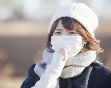 Thường xuyên đeo khẩu trang trong mùa lạnh có tốt không?