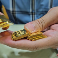 Giá vàng ngày 28/11/2025: Vàng thế giới hạ nhiệt
