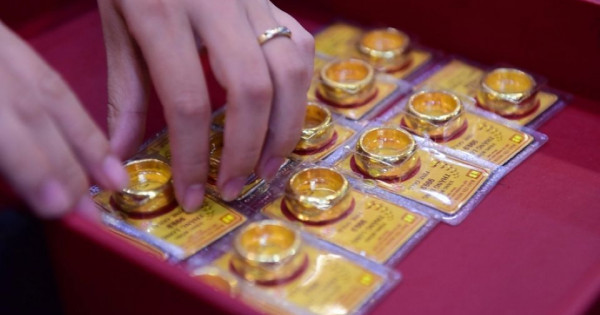 Giá vàng ngày 30/11/2025: Vàng trong nước đồng loạt tăng mạnh