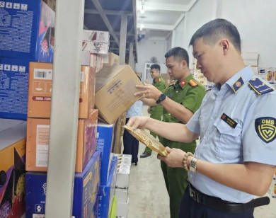Vẫn “nóng” cuộc chiến chống hàng lậu, hàng giả dịp cuối năm