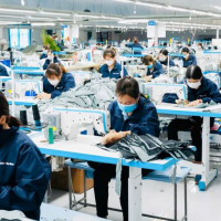 Doanh nghiệp có được điều chuyển người lao động sang công việc khác?