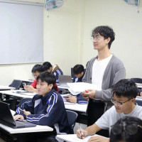 Nhiều đại học bỏ tổ hợp truyền thống, giảm xét học bạ: Có thu hẹp cơ hội của thí sinh?