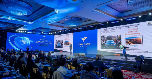 Nhà khoa học quốc tế nói gì về tình trạng ô nhiễm đến ngạt thở tại Hà Nội?