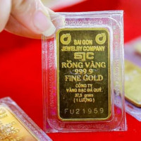 Giá vàng ngày 5/12/2025: Vàng trong nước đồng loạt giảm