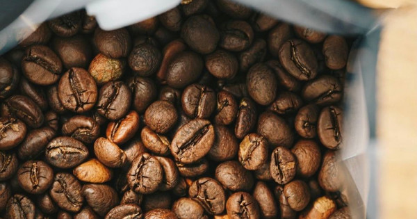 Giá nông sản ngày 6/12/2025: Cà phê và hồ tiêu cùng giảm