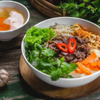 2 món ăn Việt Nam lọt top 100 món ngon nhất thế giới 2025