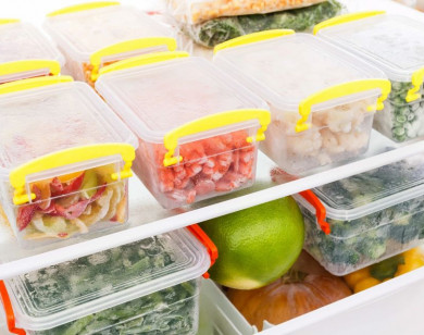 Những thực phẩm để lâu trong tủ lạnh có thể biến thành cực độc