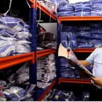 Hà Nội: Thu giữ gần 6.500 bộ quần áo thể thao nghi giả nhãn hiệu Nike, Adidas