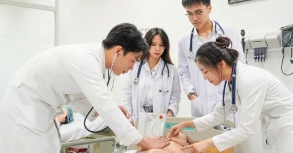 Không thể thả nổi đào tạo y khoa!