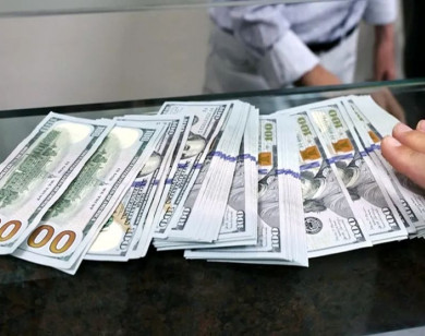 Giá ngoại tệ ngày 10/12/2025: USD tiếp tục đà tăng