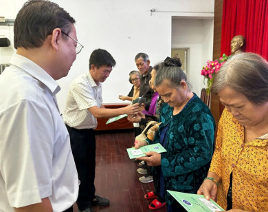TP Hồ Chí Minh: Hỗ trợ 25-30% tiền phí cho người thuộc hộ nghèo, cận nghèo tham gia Bảo hiểm xã hội tự nguyện