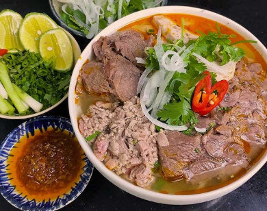 Phở bò Việt Nam nằm trong top 10 món ngon nhất Đông Nam Á 2025