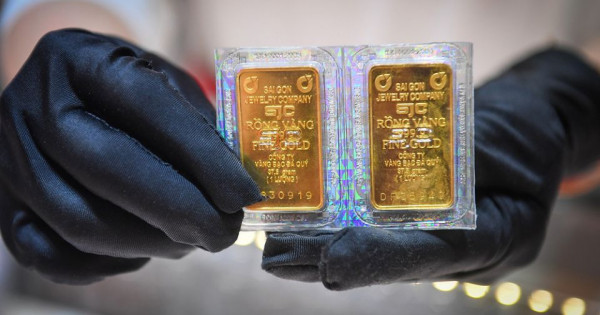 Giá vàng ngày 16/12/2025: Vàng miếng đồng loạt tăng cao, lập kỷ lục mới