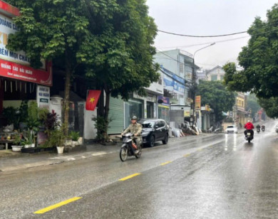 Thời tiết ngày 24/12/2025: Bắc Bộ ngày nắng hanh, Nam Bộ chiều tối có mưa lớn