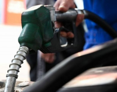 Giá xăng tiếp tục giảm, RON 95 về mức 19.000 đồng/lít