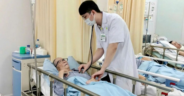 Kiến nghị xem xét hộ khó khăn được hỗ trợ đóng bảo hiểm y tế