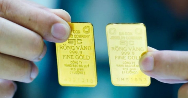 Giá vàng ngày 28/12/2025: Vàng trong nước tăng sốc, phá đỉnh 2025