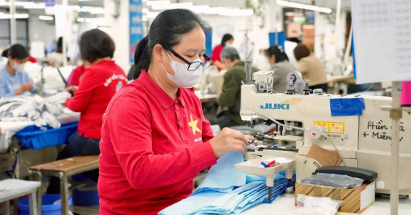 Thu nhập của người lao động năm 2025 tăng hơn 750.000 đồng/tháng