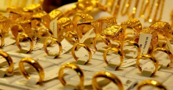 Giá vàng ngày 31/12/2025: Vàng trong nước đồng loạt lao dốc
