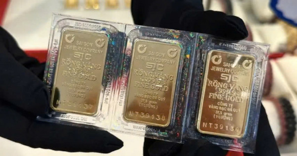Giá vàng ngày 1/1/2026: SJC giảm mạnh trong ngày đầu năm mới 