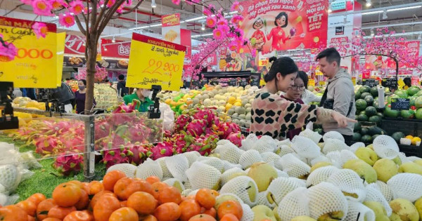 Siêu thị tung khuyến mại, bán lẻ Hà Nội bứt lên dịp Tết Dương lịch