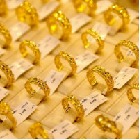 Giá vàng ngày 8/1/2026: Vàng nhẫn tăng sốc, chính thức vượt giá vàng miếng