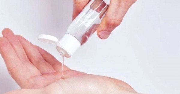 Thu hồi dung dịch vệ sinh Fresh & Care Odor Fresh+ chứa chất bảo quản "ngoài danh mục" công bố