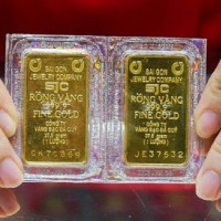 Giá vàng ngày 9/1/2026: Vàng thế giới tăng, trong nước hạ nhiệt