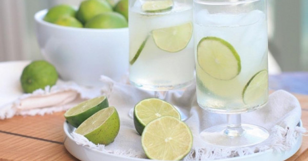 Bí kíp giải rượu nhanh, bảo vệ dạ dày trong mùa tiệc tùng cuối năm