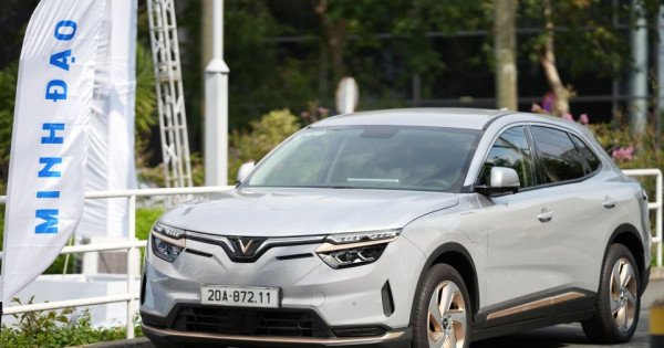 Chuyên gia đánh giá về VinFast VF 8: “Dưới 1 tỷ đồng, rất khó tìm mẫu D-SUV nào toàn diện như thế này”