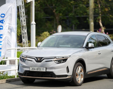 Chuyên gia đánh giá về VinFast VF 8: “Dưới 1 tỷ đồng, rất khó tìm mẫu D-SUV nào toàn diện như thế này”