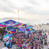 Ngày hội gia đình Long Châu tại Nha Trang: Dàn sao Việt đình đám “tiếp sức” ba thế hệ gia đình cùng nâng cao sức khỏe 