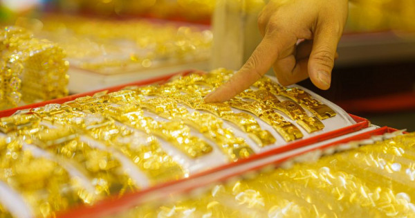 Hàng loạt thủ đoạn lừa đảo tinh vi đang "bủa vây" người mua vàng