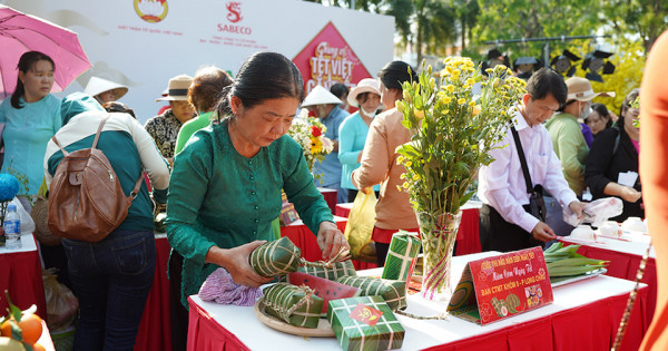 SABECO mang "Chung Vị Tết Việt" đến Vĩnh Long và Cần Thơ