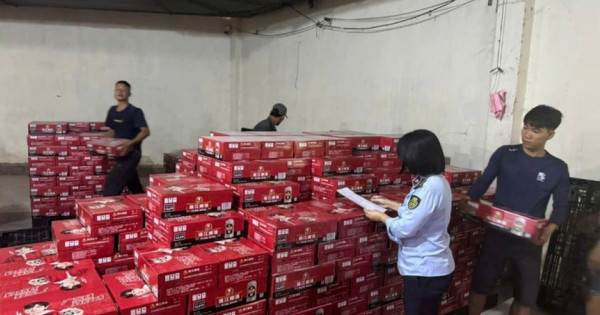 TP Hồ Chí Minh: Tạm giữ hơn 3.200 thùng bia ngoại không rõ nguồn gốc