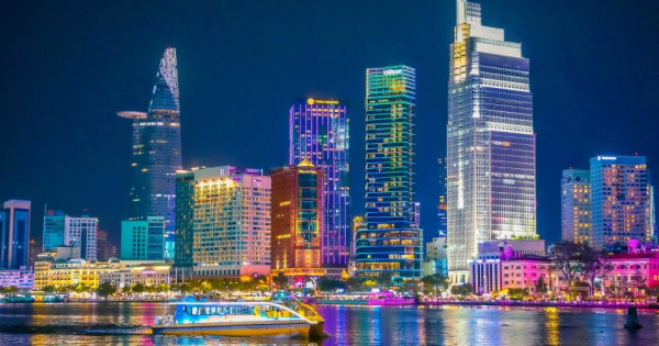 TP Hồ Chí Minh, Huế và Quảng Ninh được vinh danh là “Điểm đến ấn tượng của năm 2025”