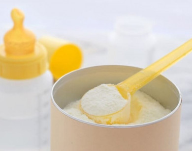 Danh sách 5 sản phẩm cho trẻ nhỏ bị thu hồi do nghi nhiễm độc tố vi khuẩn