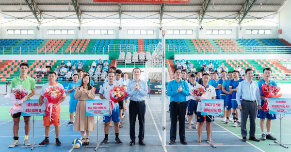 Chi nhánh khai thác đường sắt Sài Gòn: Rộn ràng chuỗi hoạt động chào Xuân Bính Ngọ và quyết tâm đảm bảo an toàn chạy tàu trong dịp Tết